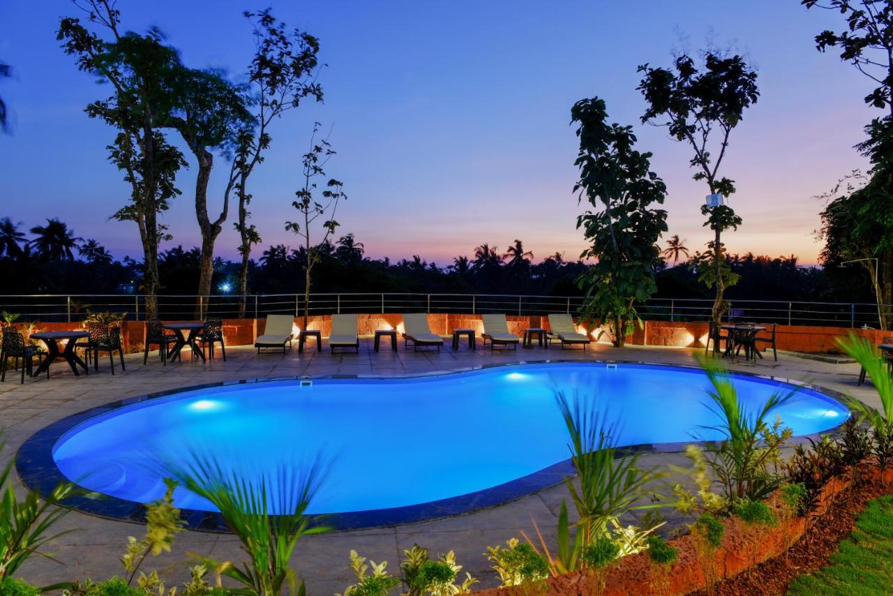 Aurum Resorts Morjim Ashvem Beach Экстерьер фото