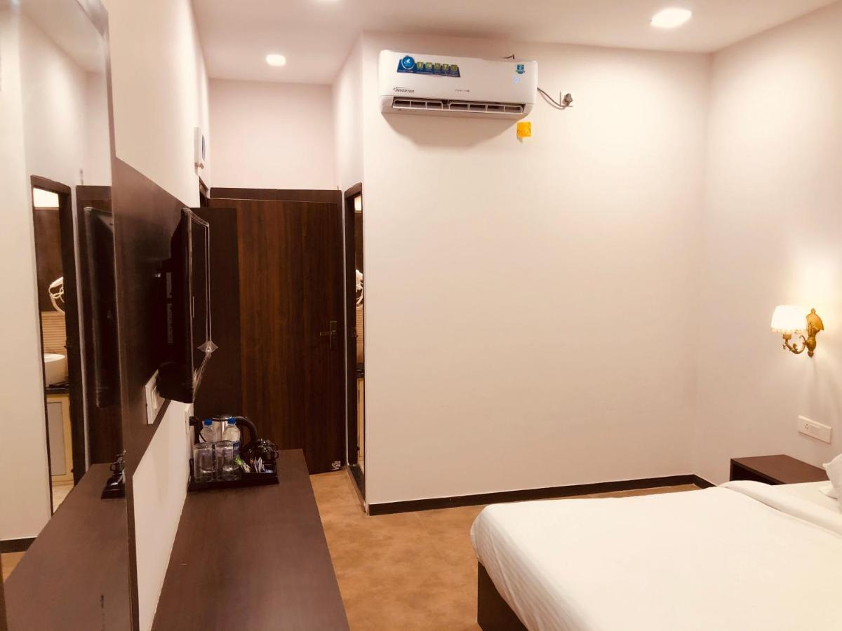 Aurum Resorts Morjim Ashvem Beach Экстерьер фото